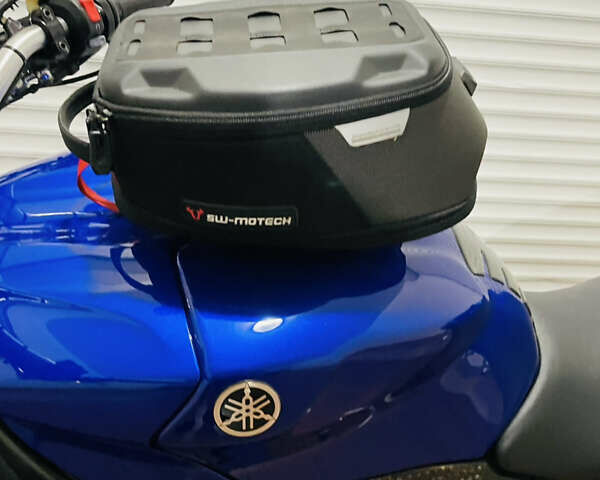 Синій Ямаха YZF R1, об'ємом двигуна 1 л та пробігом 33 тис. км за 9800 $, фото 27 на Automoto.ua