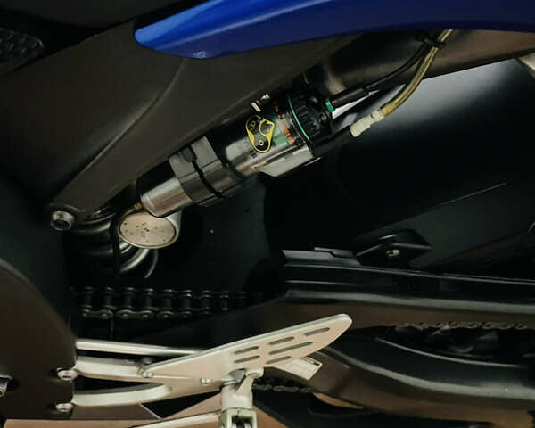 Синій Ямаха YZF R1, об'ємом двигуна 1 л та пробігом 33 тис. км за 9800 $, фото 35 на Automoto.ua