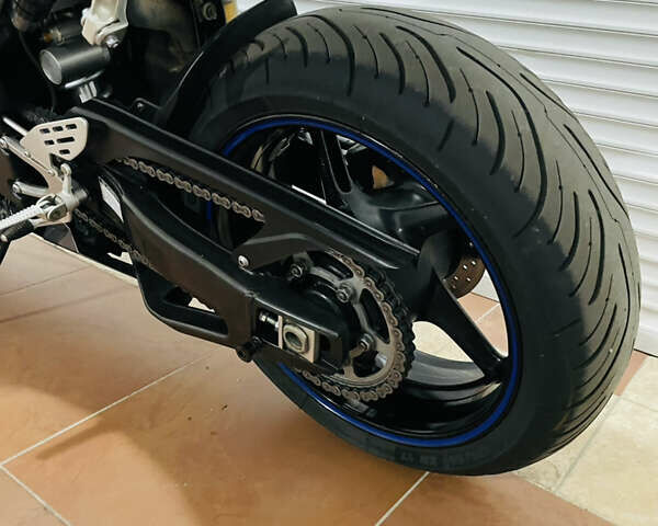 Синій Ямаха YZF R1, об'ємом двигуна 1 л та пробігом 33 тис. км за 9800 $, фото 23 на Automoto.ua