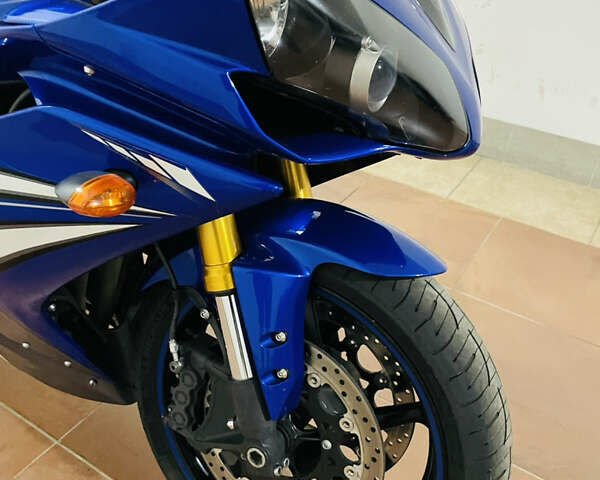 Синій Ямаха YZF R1, об'ємом двигуна 1 л та пробігом 33 тис. км за 9800 $, фото 2 на Automoto.ua