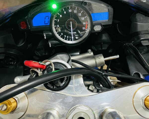 Синій Ямаха YZF R1, об'ємом двигуна 1 л та пробігом 33 тис. км за 9800 $, фото 12 на Automoto.ua