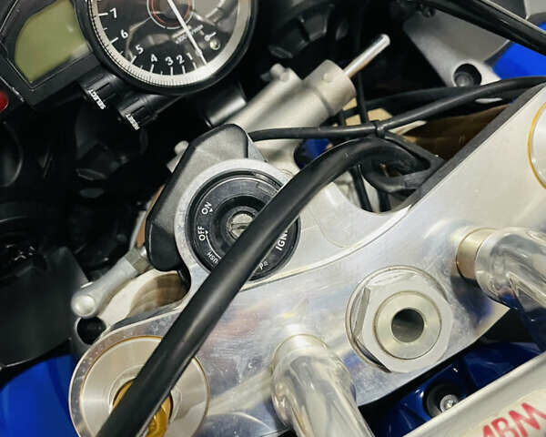 Синій Ямаха YZF R1, об'ємом двигуна 1 л та пробігом 33 тис. км за 9800 $, фото 31 на Automoto.ua