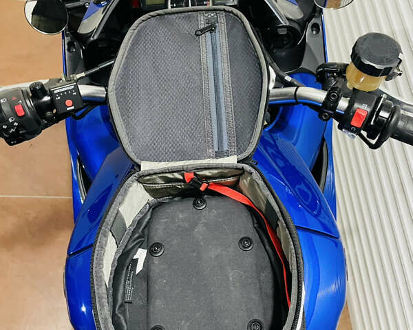 Синій Ямаха YZF R1, об'ємом двигуна 1 л та пробігом 33 тис. км за 9800 $, фото 36 на Automoto.ua