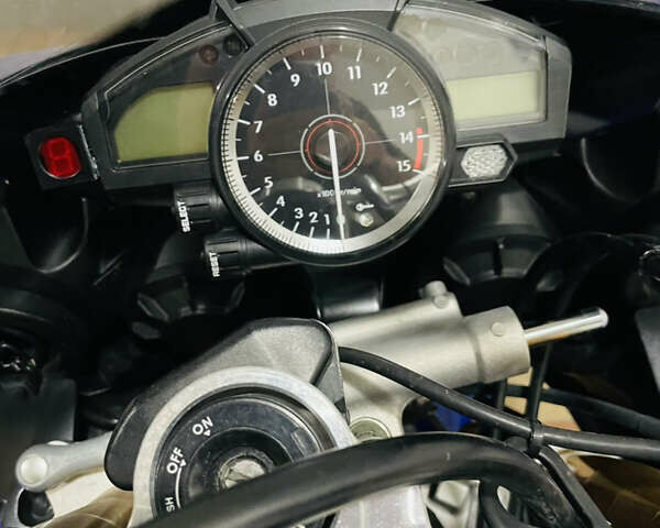 Синій Ямаха YZF R1, об'ємом двигуна 1 л та пробігом 33 тис. км за 9800 $, фото 32 на Automoto.ua