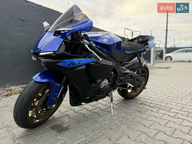 Синий Ямаха YZF R1, объемом двигателя 1 л и пробегом 27 тыс. км за 17600 $, фото 4 на Automoto.ua