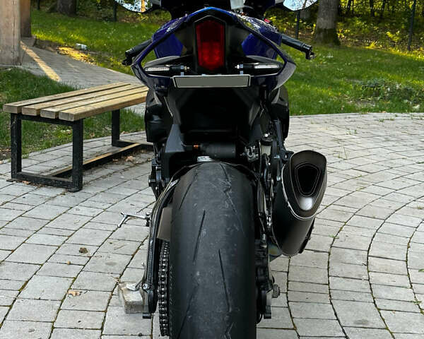 Синій Ямаха YZF R1, об'ємом двигуна 0 л та пробігом 7 тис. км за 10500 $, фото 6 на Automoto.ua
