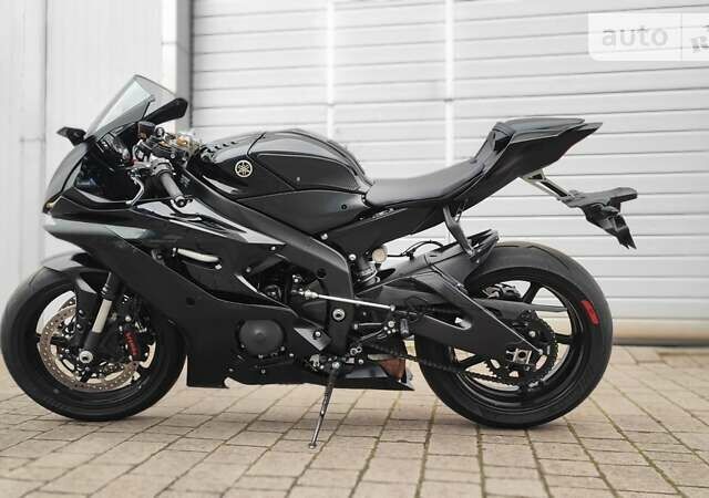 Черный Ямаха YZF R6, объемом двигателя 0.6 л и пробегом 40 тыс. км за 13500 $, фото 3 на Automoto.ua