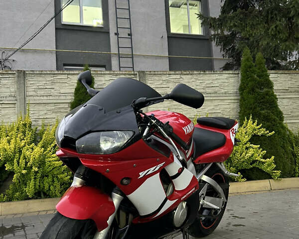 Красный Ямаха YZF R6, объемом двигателя 0.6 л и пробегом 50 тыс. км за 4400 $, фото 2 на Automoto.ua