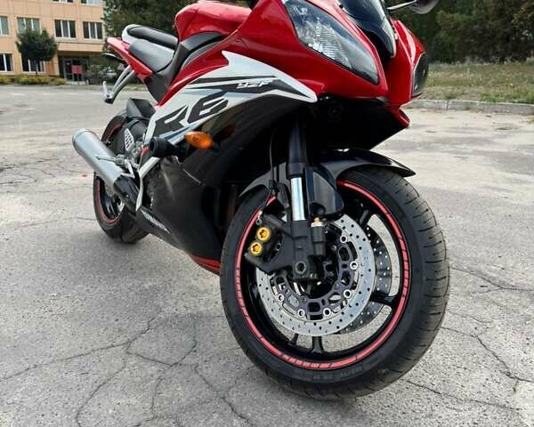 Красный Ямаха YZF R6, объемом двигателя 0.6 л и пробегом 27 тыс. км за 8500 $, фото 10 на Automoto.ua