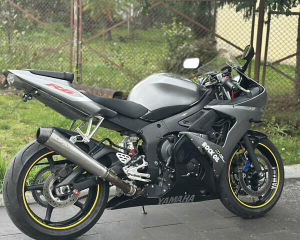 Серый Ямаха YZF R6, объемом двигателя 0.6 л и пробегом 36 тыс. км за 5400 $, фото 6 на Automoto.ua