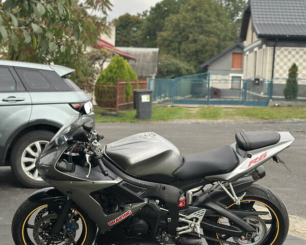 Серый Ямаха YZF R6, объемом двигателя 0.6 л и пробегом 36 тыс. км за 5400 $, фото 4 на Automoto.ua