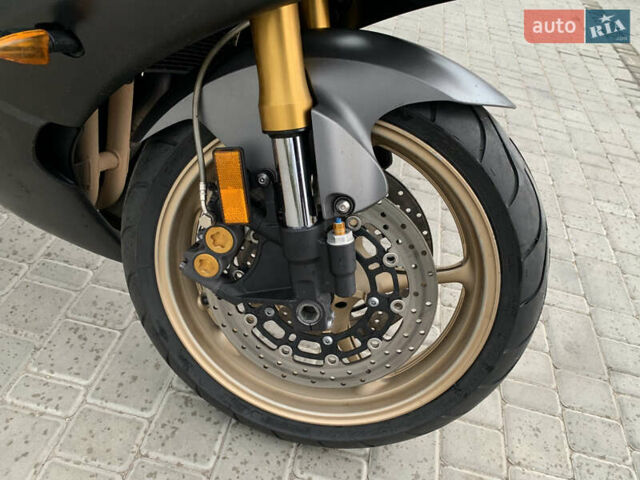 Серый Ямаха YZF R6, объемом двигателя 0.6 л и пробегом 48 тыс. км за 8000 $, фото 6 на Automoto.ua