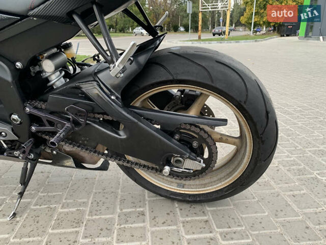 Серый Ямаха YZF R6, объемом двигателя 0.6 л и пробегом 48 тыс. км за 8000 $, фото 7 на Automoto.ua