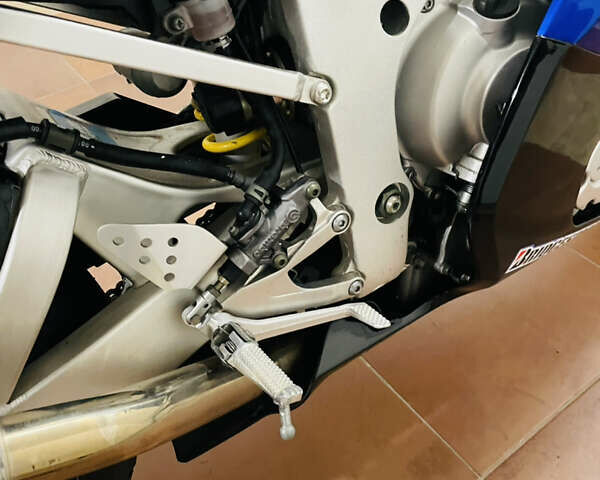 Синий Ямаха YZF R6, объемом двигателя 0.6 л и пробегом 45 тыс. км за 5200 $, фото 29 на Automoto.ua