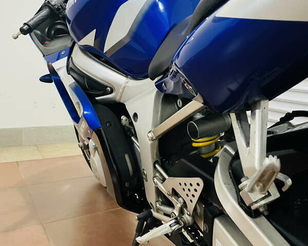 Синий Ямаха YZF R6, объемом двигателя 0.6 л и пробегом 45 тыс. км за 5200 $, фото 4 на Automoto.ua