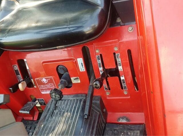 Янмар Другая, объемом двигателя 1.39 л и пробегом 480 тыс. км за 6800 $, фото 5 на Automoto.ua