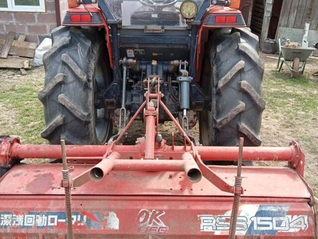 Червоний Янмар RS33, об'ємом двигуна 1.6 л та пробігом 2 тис. км за 10800 $, фото 3 на Automoto.ua