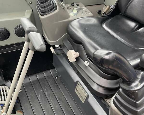 Янмар VIO50, объемом двигателя 0 л и пробегом 0 тыс. км за 36800 $, фото 13 на Automoto.ua