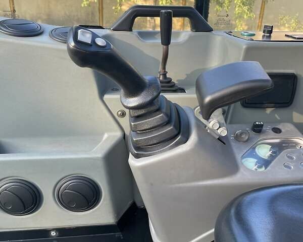Янмар VIO50, объемом двигателя 0 л и пробегом 0 тыс. км за 36800 $, фото 10 на Automoto.ua