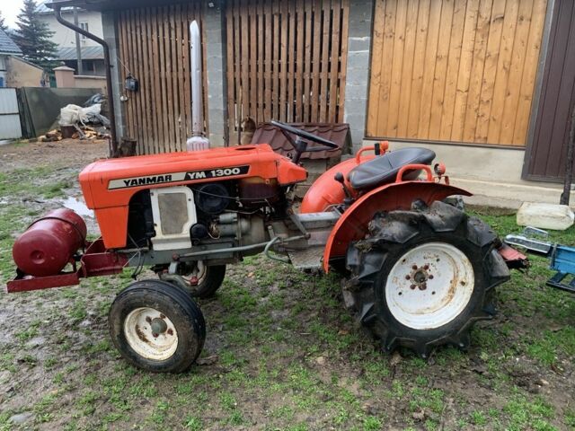 Червоний Янмар YM 1300, об'ємом двигуна 0.5 л та пробігом 100 тис. км за 2300 $, фото 1 на Automoto.ua