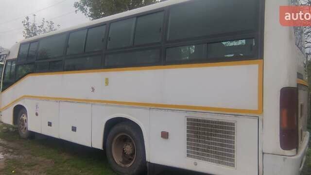 Юи ЗГТ 6831 2007 в Жмеренке на Automoto.ua Белый Юи ЗГТ 6831, объемом двигателя 4.25 л и пробегом 250 тыс. км за 5500 $, фото 3 на Automoto.ua