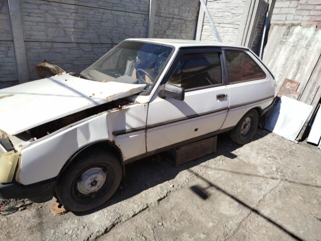 Белый ЗАЗ 1102 Таврия, объемом двигателя 0 л и пробегом 505 тыс. км за 239 $, фото 3 на Automoto.ua