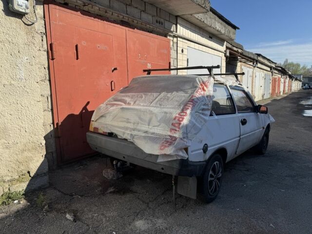 Белый ЗАЗ 1102 Таврия, объемом двигателя 1.2 л и пробегом 200 тыс. км за 284 $, фото 2 на Automoto.ua