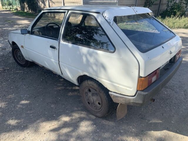 Белый ЗАЗ 1102 Таврия, объемом двигателя 1.2 л и пробегом 1 тыс. км за 241 $, фото 3 на Automoto.ua