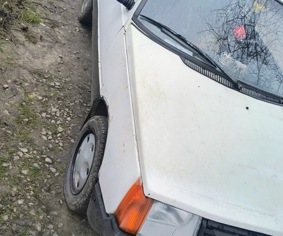 Белый ЗАЗ 1102 Таврия, объемом двигателя 1.1 л и пробегом 300 тыс. км за 402 $, фото 4 на Automoto.ua