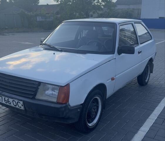 Белый ЗАЗ 1102 Таврия, объемом двигателя 1.1 л и пробегом 233 тыс. км за 320 $, фото 1 на Automoto.ua