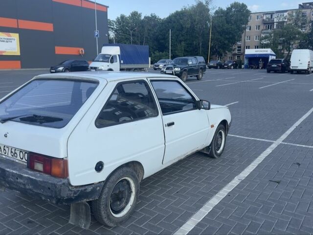 Белый ЗАЗ 1102 Таврия, объемом двигателя 1.1 л и пробегом 233 тыс. км за 320 $, фото 5 на Automoto.ua