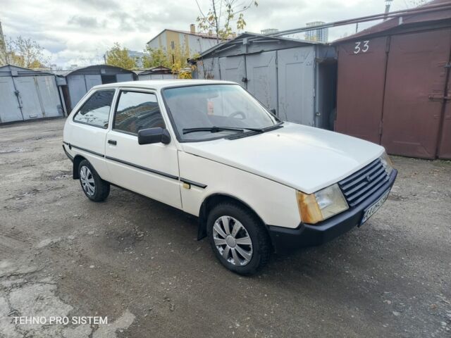 Белый ЗАЗ 1102 Таврия, объемом двигателя 1.1 л и пробегом 170 тыс. км за 523 $, фото 1 на Automoto.ua