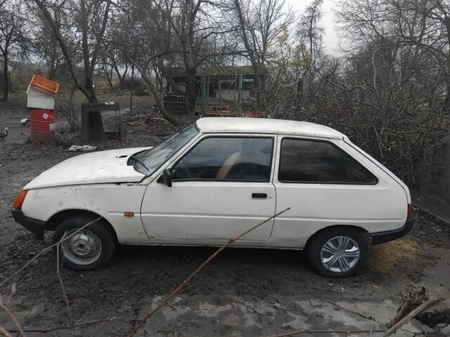 Білий ЗАЗ 1102 Таврія, об'ємом двигуна 1.1 л та пробігом 200 тис. км за 296 $, фото 1 на Automoto.ua