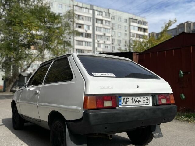 Белый ЗАЗ 1102 Таврия, объемом двигателя 1.1 л и пробегом 100 тыс. км за 604 $, фото 3 на Automoto.ua
