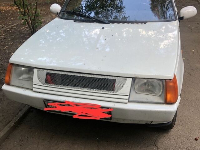 Белый ЗАЗ 1102 Таврия, объемом двигателя 1.1 л и пробегом 3 тыс. км за 600 $, фото 2 на Automoto.ua