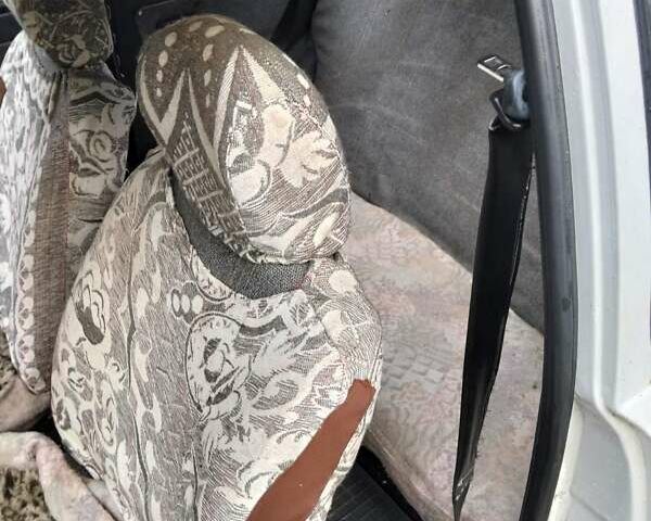 Білий ЗАЗ 1102 Таврія, об'ємом двигуна 0 л та пробігом 80 тис. км за 370 $, фото 5 на Automoto.ua