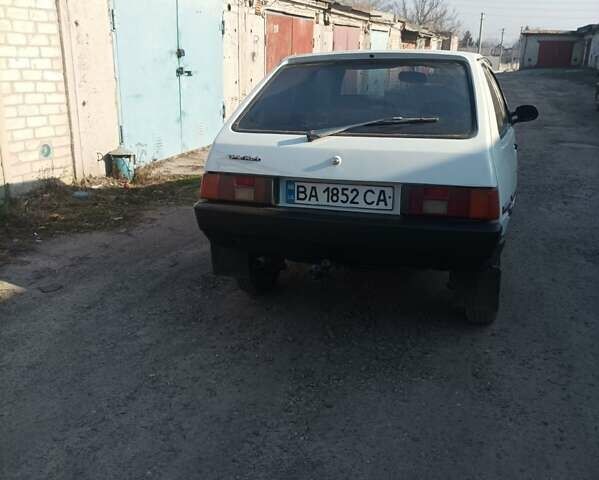 Білий ЗАЗ 1102 Таврія, об'ємом двигуна 1.1 л та пробігом 65 тис. км за 950 $, фото 2 на Automoto.ua