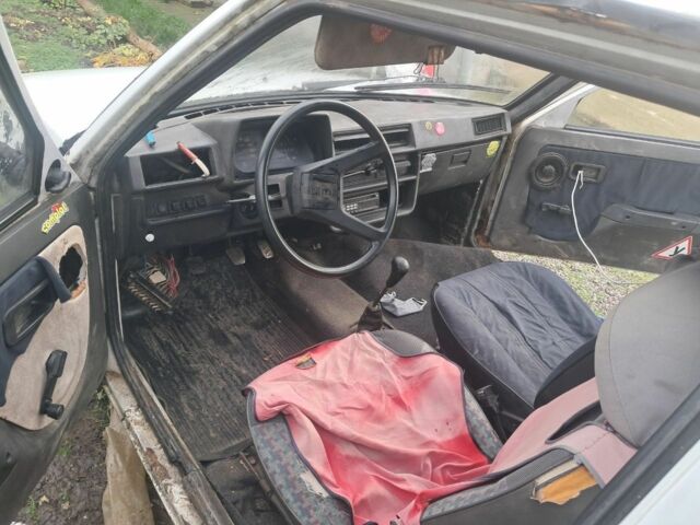 Белый ЗАЗ 1102 Таврия, объемом двигателя 1.1 л и пробегом 320 тыс. км за 189 $, фото 4 на Automoto.ua