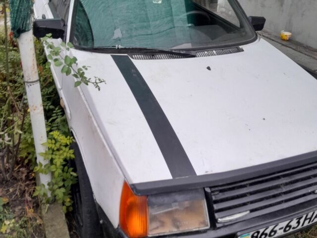 Белый ЗАЗ 1102 Таврия, объемом двигателя 1.1 л и пробегом 375 тыс. км за 400 $, фото 1 на Automoto.ua