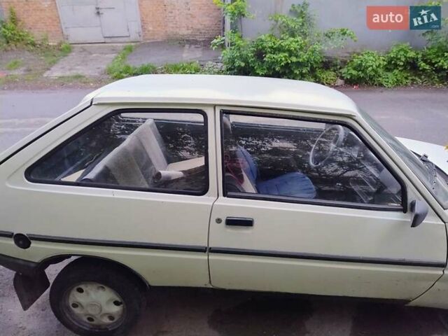Белый ЗАЗ 1102 Таврия, объемом двигателя 1.09 л и пробегом 333 тыс. км за 400 $, фото 10 на Automoto.ua