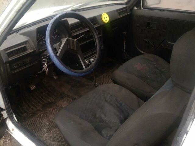 Белый ЗАЗ 1102 Таврия, объемом двигателя 1.1 л и пробегом 225 тыс. км за 430 $, фото 5 на Automoto.ua