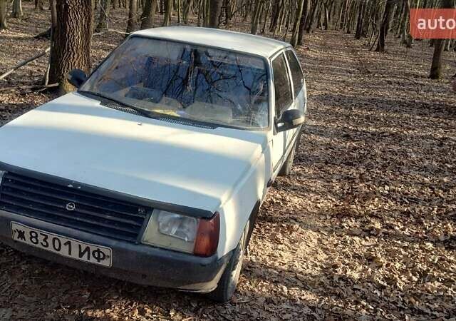 Белый ЗАЗ 1102 Таврия, объемом двигателя 1.2 л и пробегом 222 тыс. км за 450 $, фото 4 на Automoto.ua