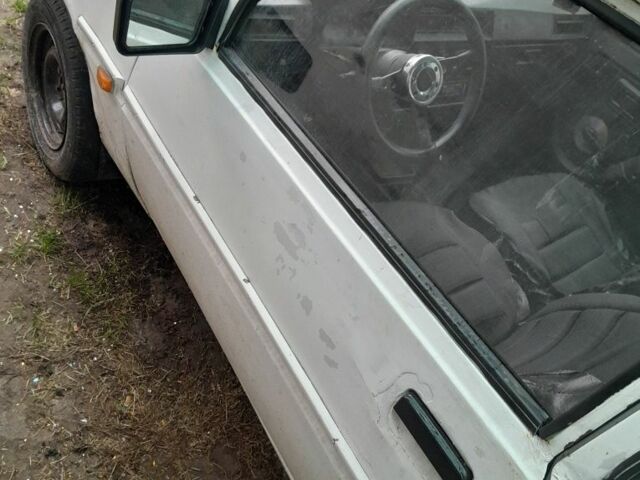 Белый ЗАЗ 1102 Таврия, объемом двигателя 1.1 л и пробегом 375 тыс. км за 400 $, фото 2 на Automoto.ua