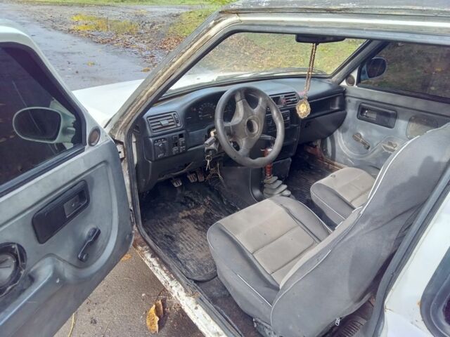 Белый ЗАЗ 1102 Таврия, объемом двигателя 1.1 л и пробегом 112 тыс. км за 450 $, фото 4 на Automoto.ua