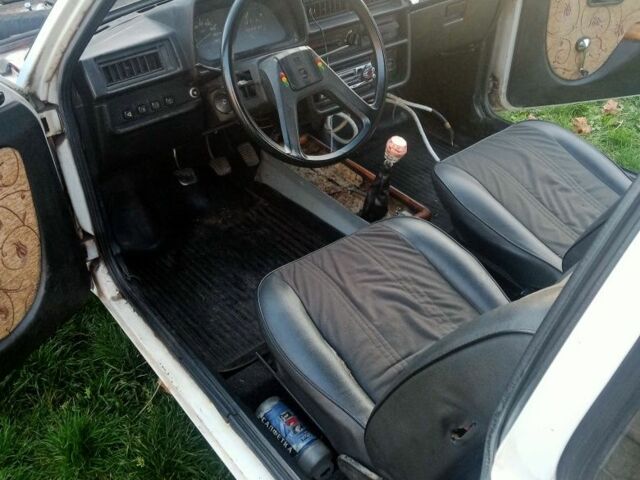 Белый ЗАЗ 1102 Таврия, объемом двигателя 0 л и пробегом 200 тыс. км за 272 $, фото 3 на Automoto.ua