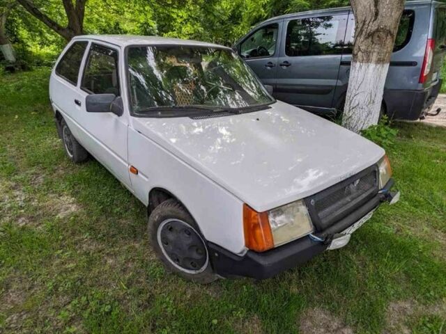 Белый ЗАЗ 1102 Таврия, объемом двигателя 1.1 л и пробегом 1000 тыс. км за 800 $, фото 1 на Automoto.ua