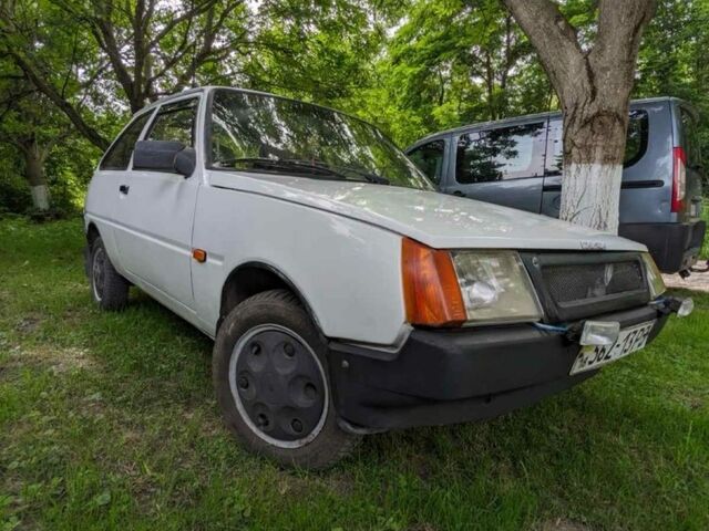 Белый ЗАЗ 1102 Таврия, объемом двигателя 1.1 л и пробегом 1000 тыс. км за 800 $, фото 3 на Automoto.ua