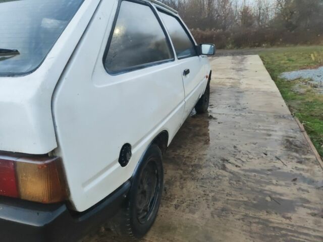 Белый ЗАЗ 1102 Таврия, объемом двигателя 1.1 л и пробегом 318 тыс. км за 600 $, фото 7 на Automoto.ua