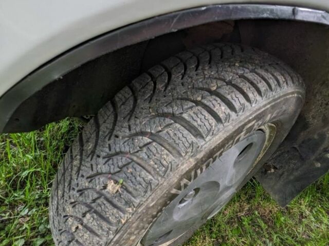 Белый ЗАЗ 1102 Таврия, объемом двигателя 1.1 л и пробегом 1000 тыс. км за 800 $, фото 5 на Automoto.ua