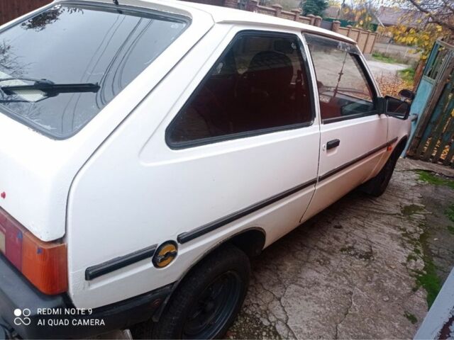 Белый ЗАЗ 1102 Таврия, объемом двигателя 1.1 л и пробегом 110 тыс. км за 850 $, фото 2 на Automoto.ua